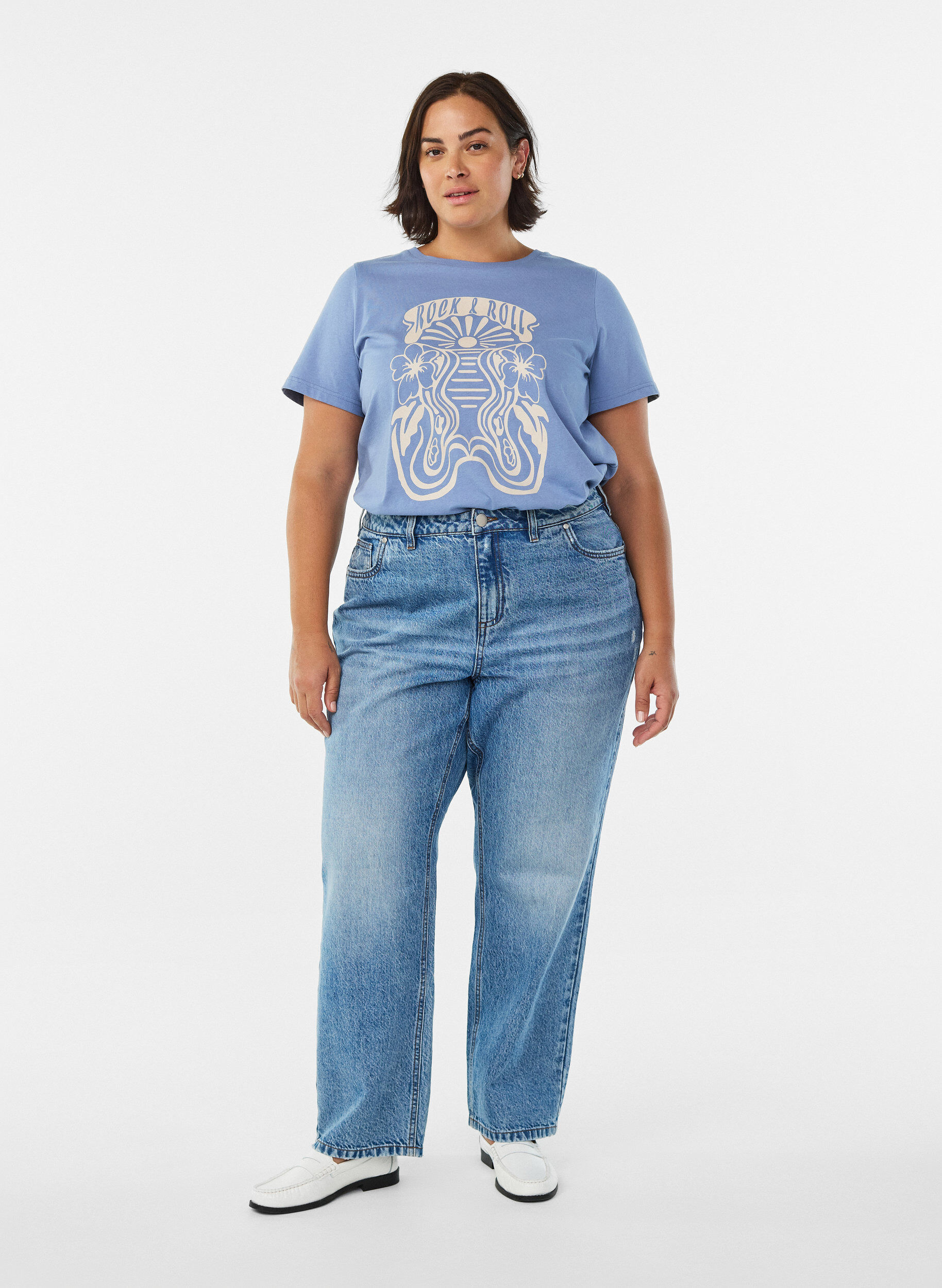 Zizzi T-shirt med retroprint, Bl&aring;, Model image number 1