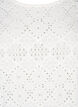 Kort&aelig;rmet bluse med hulm&oslash;nster, Bright White, Packshot image number 2