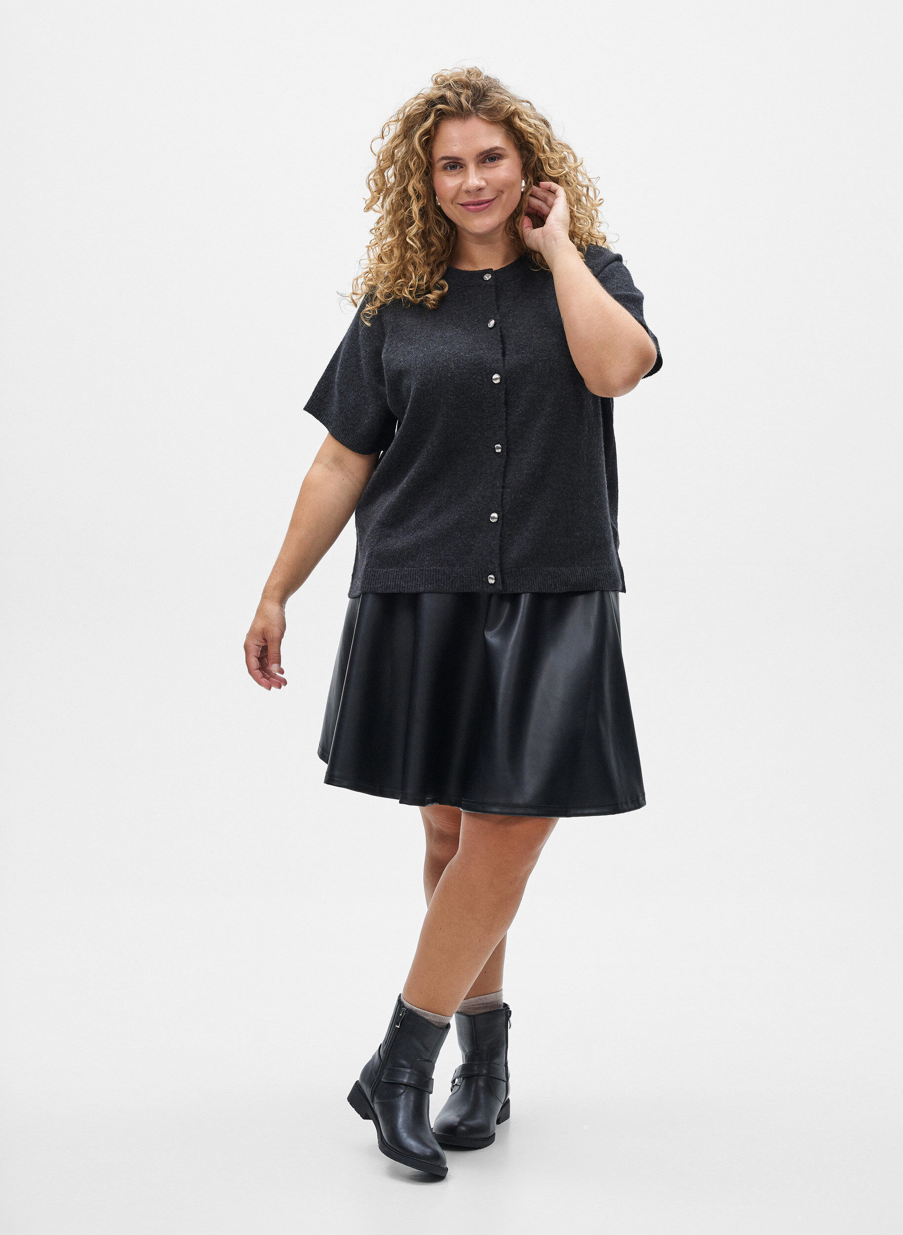 Zizzi Strik cardigan med korte &aelig;rmer, Gr&aring;, Model image number 1