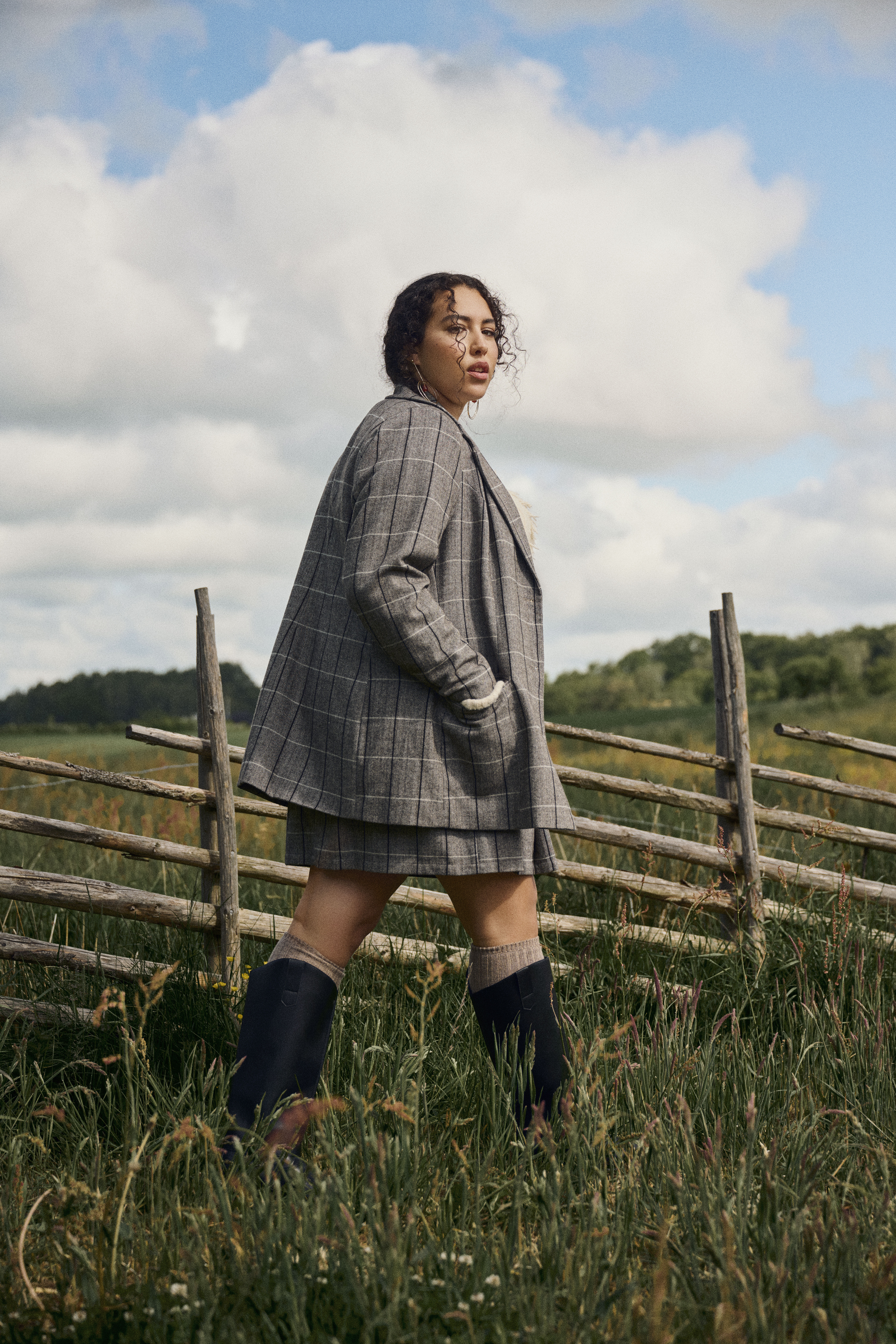 Zizzi S&aelig;t i gr&aring; tern, , Model