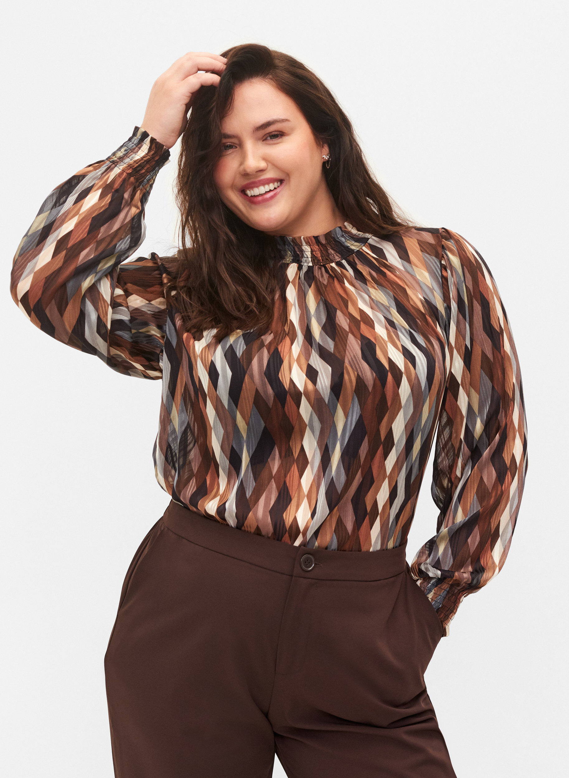 Zizzi Printet bluse med smock, Earthy Zig Zag, Model image number 0
