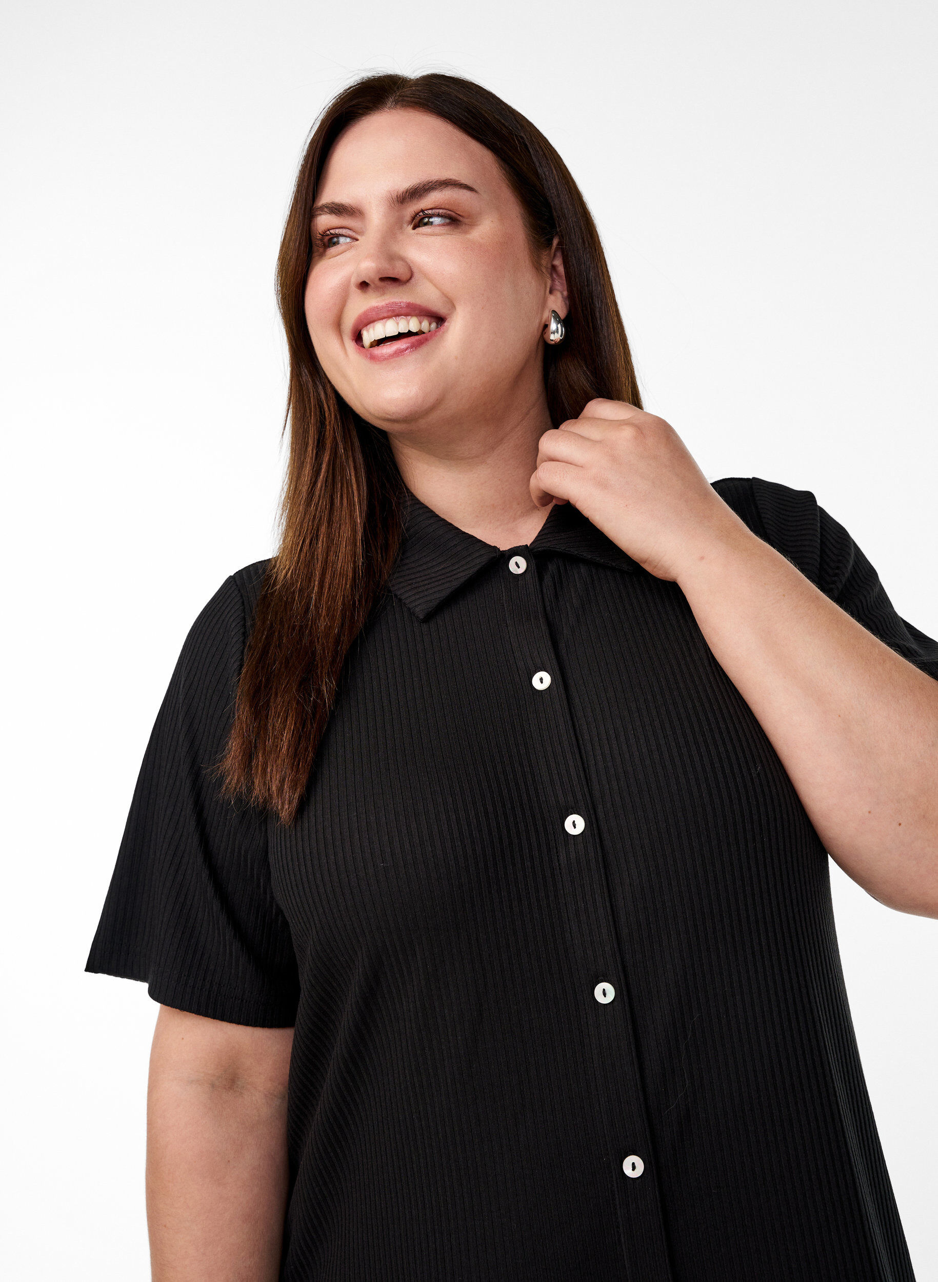 Zizzi Maxikjole i jersey med krave og korte &aelig;rmer, Sort, Model image number 2