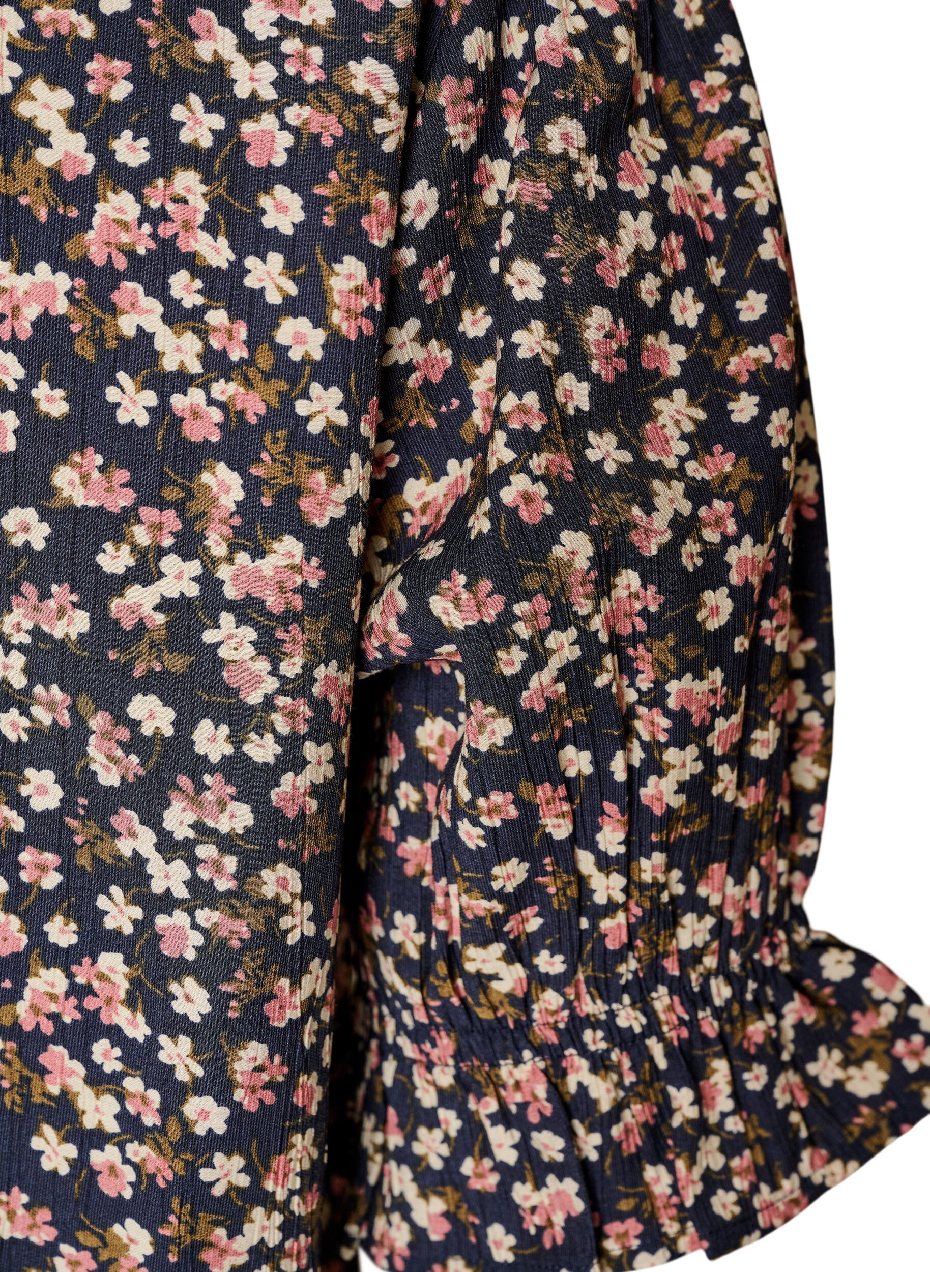 ZizziBlomstret viscosebluse med korte &aelig;rmer og smockdetaljer, Bl&aring;, Packshot image number 3