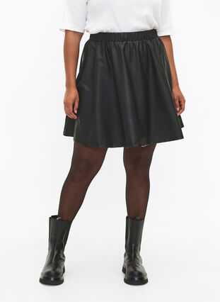 Imiteret læder nederdel med løs pasform, Black, Model image number 2