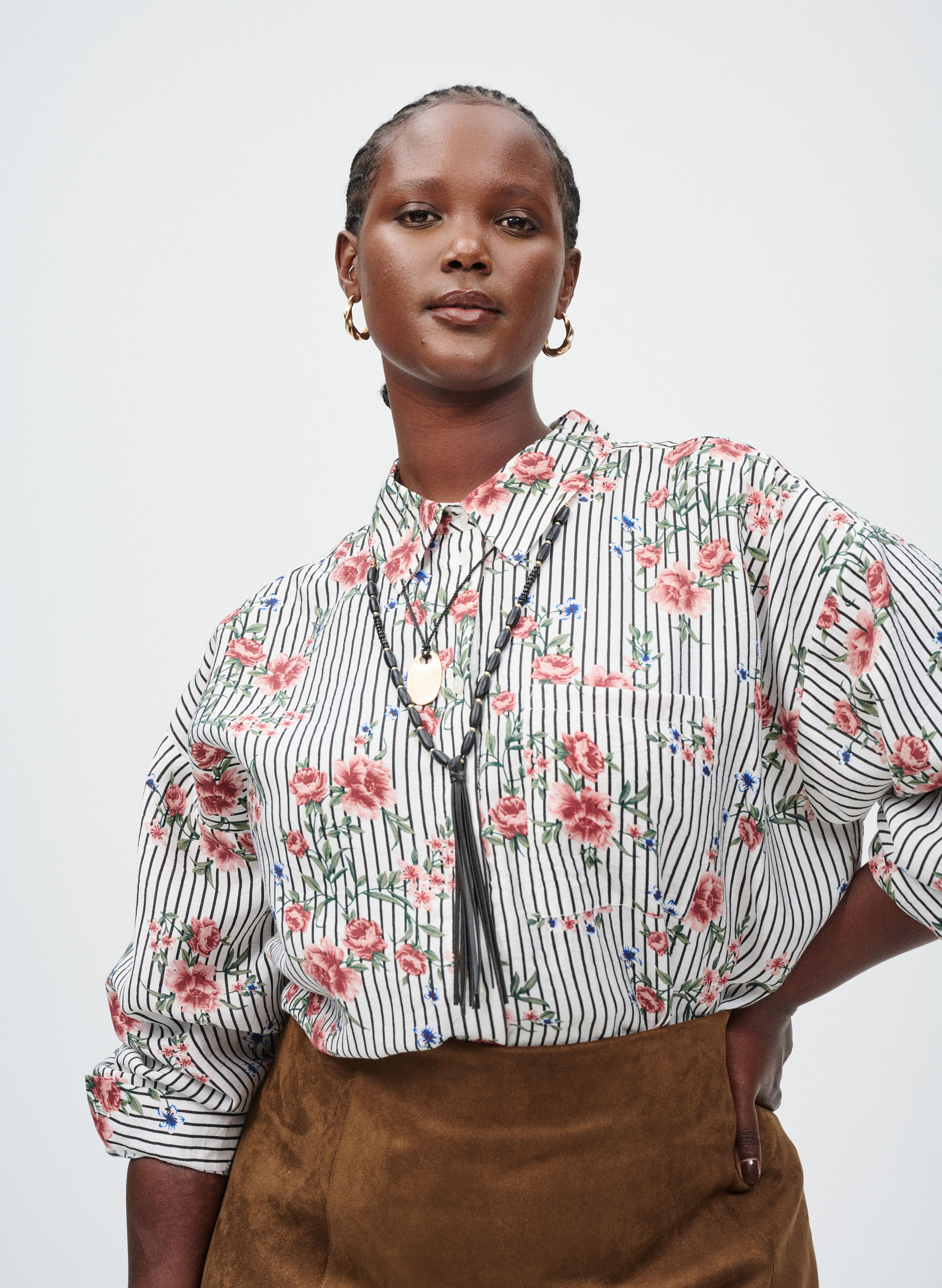 Zizzi Skjorte med blomsterprint, , Model