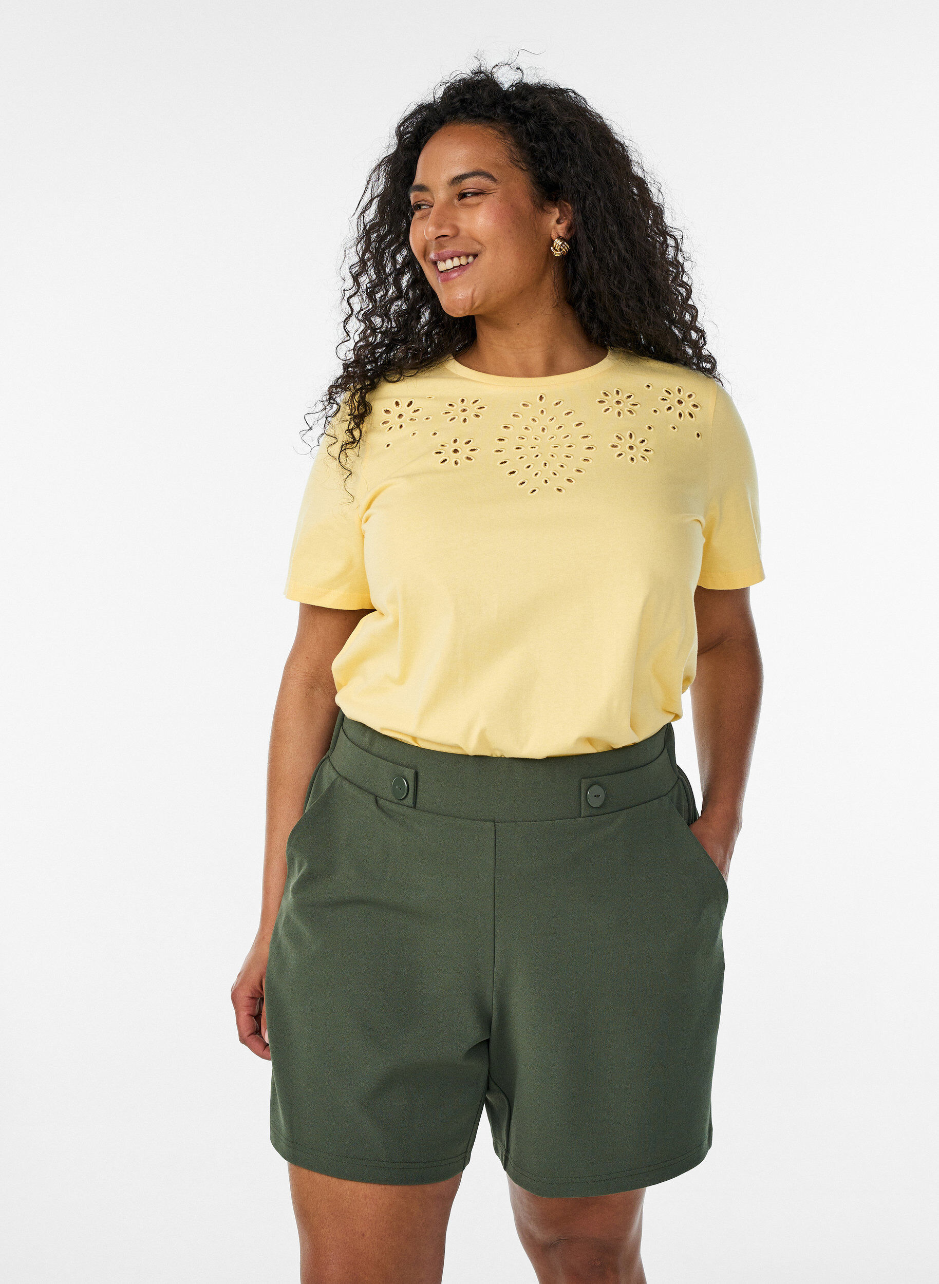 ZizziShorts med lommer og l&oslash;s pasform, Gr&oslash;n, Model image number 0
