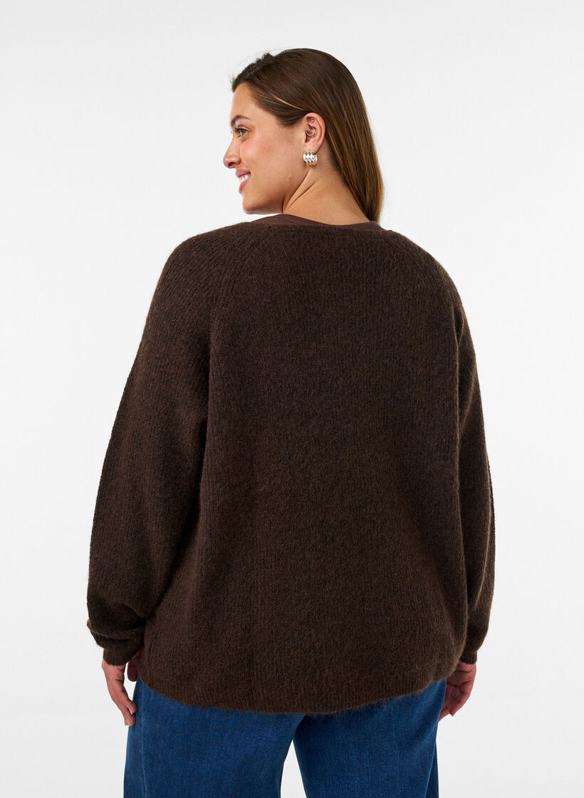 Strikbluse med V-hals og raglan&aelig;rmer, Brun, Model image number 2