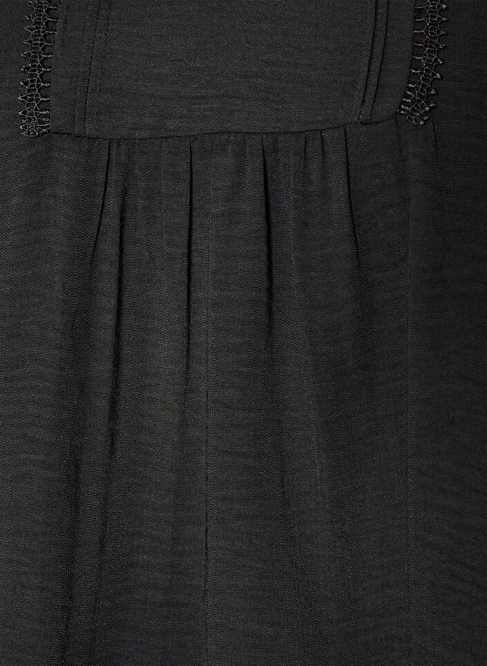 Bluse med V-udsk&aelig;ring og crochetb&aring;nd, Sort, Packshot image number 2