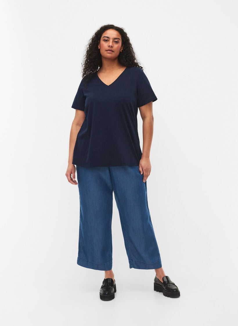 Kort&aelig;rmet t-shirt med v-udsk&aelig;ring, Bl&aring;, Model image number 1