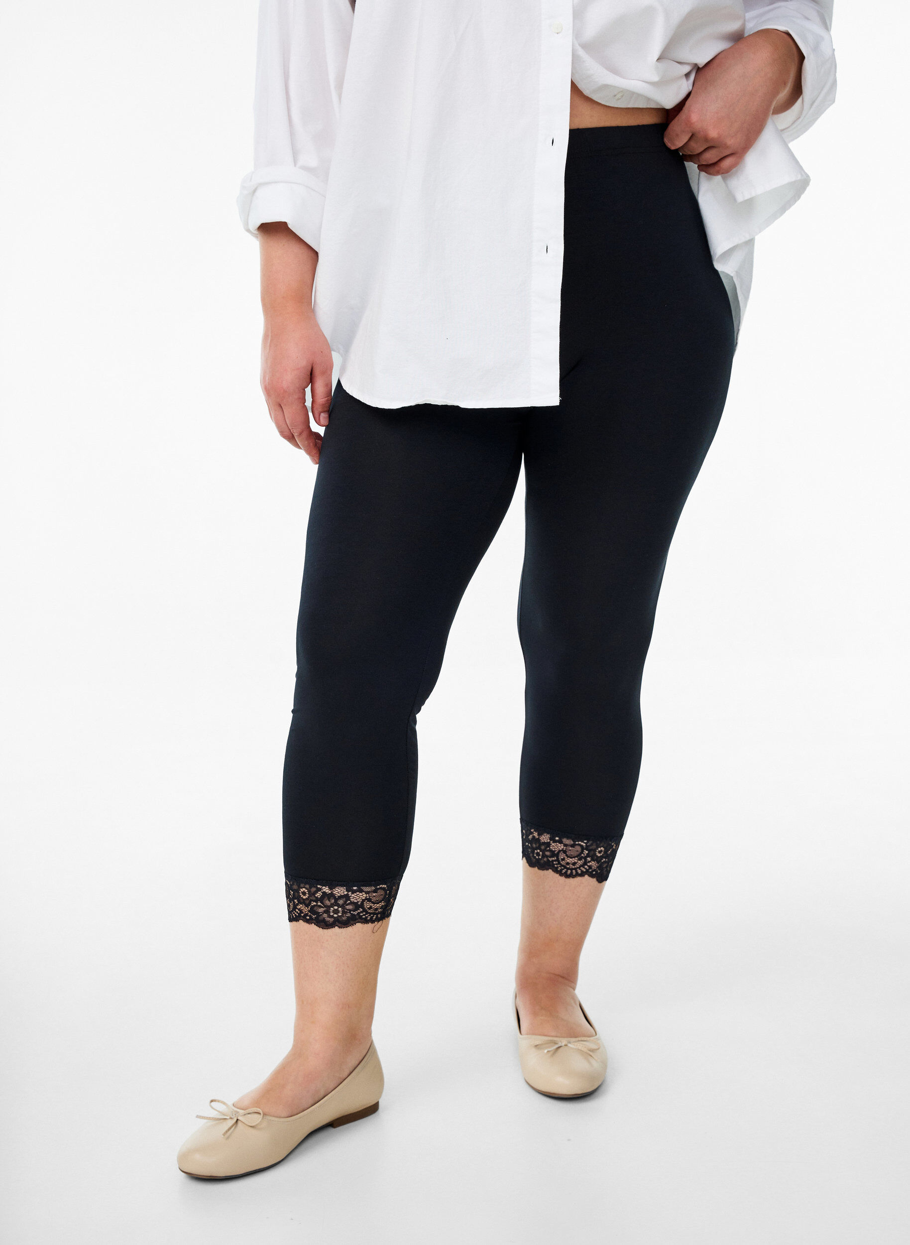 Basis 3/4 leggings med blondekant, Sort, Model