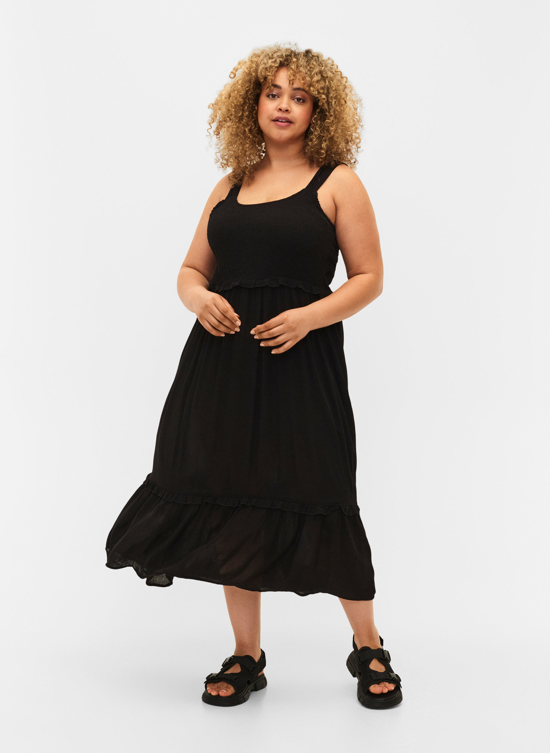 Zizzi Viskose midikjole med smock, Black, Model image number 0