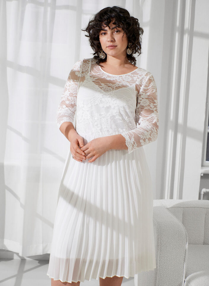 Plisseret kjole med blonder og 3/4 ærmer, Bright White, Image