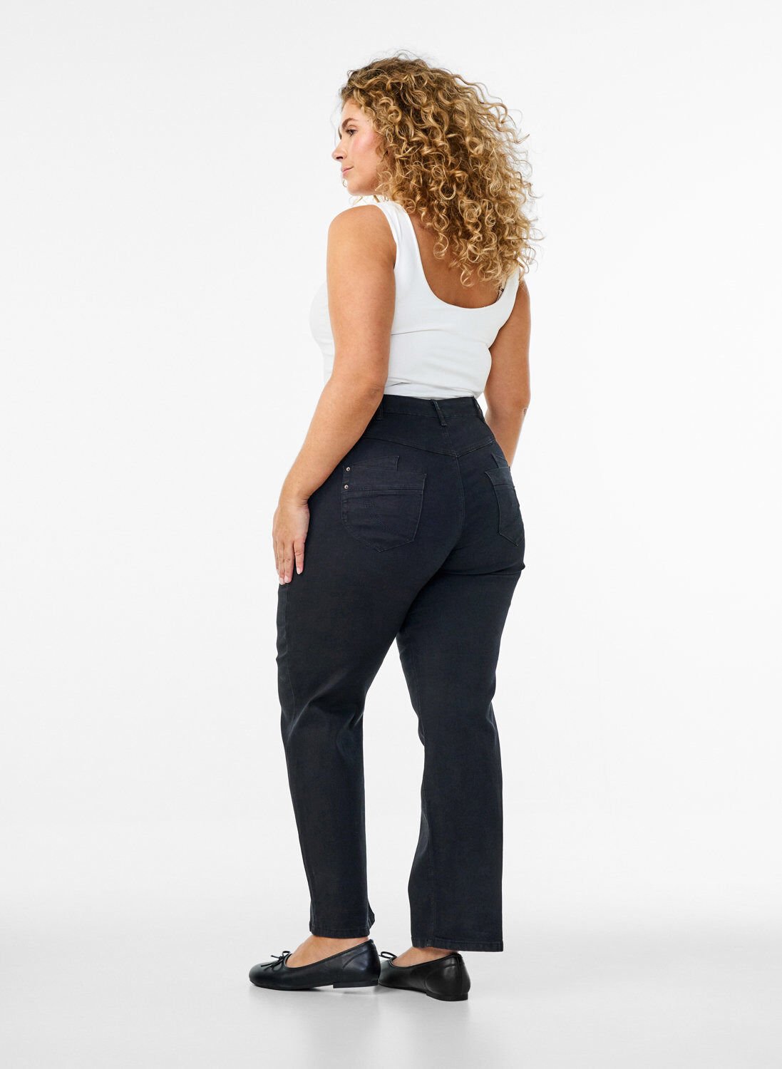 Zizzi Regular fit Gemma jeans med h&oslash;j talje, Sort, Model image number 1