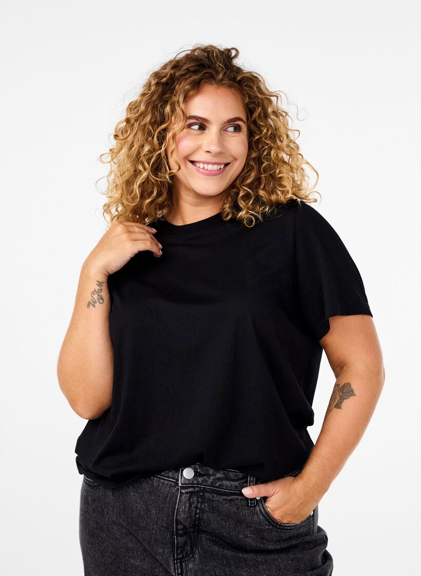 Basis t-shirt i bomuld med rund hals , Sort, Model image number 0