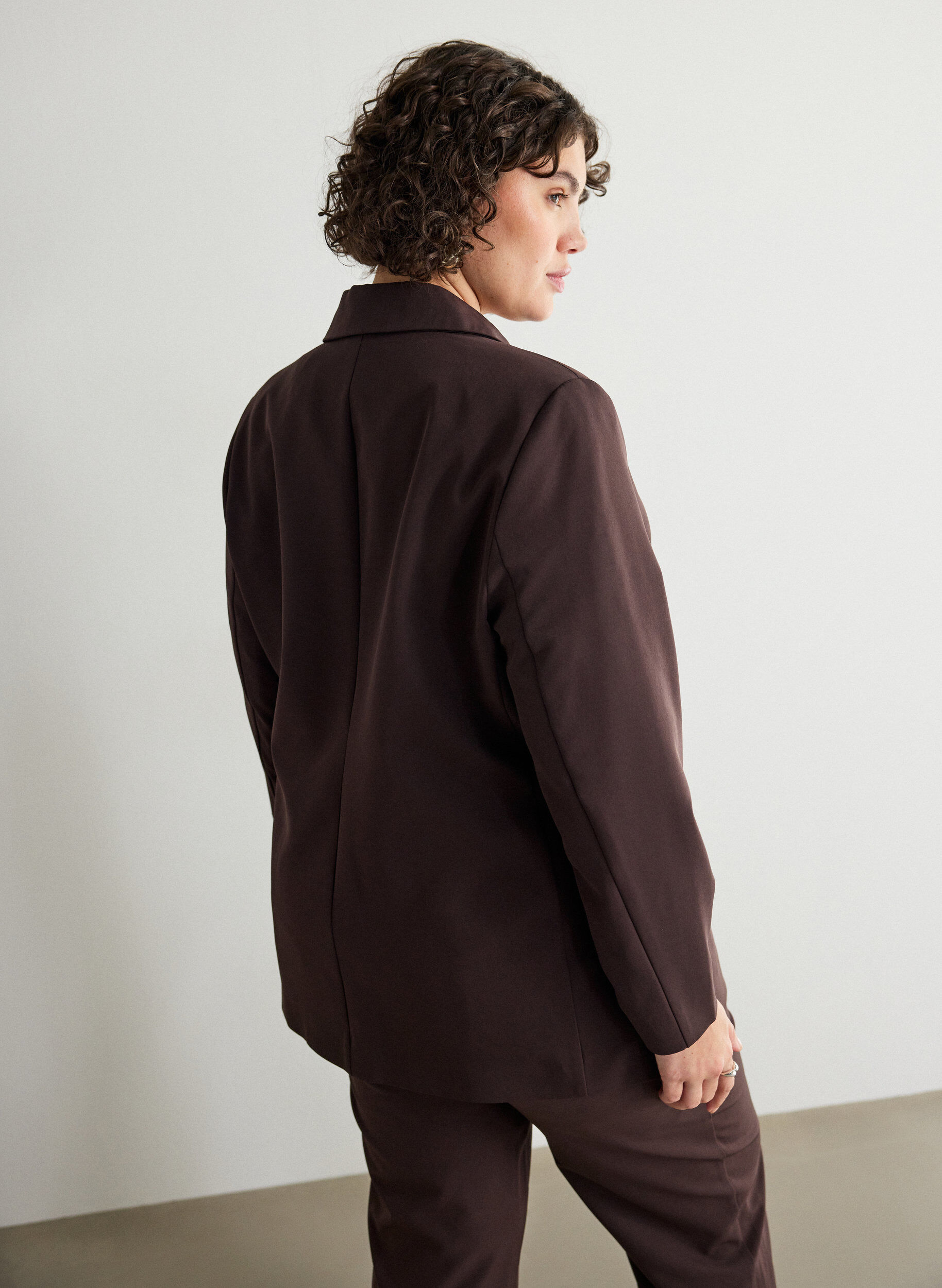 ZizziKlassisk blazer med knaplukning, Brun, Model image number 2