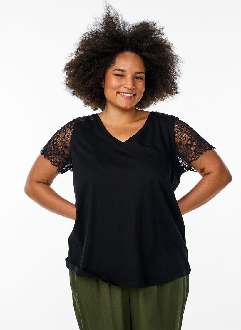 Bomulds t-shirt med korte blondeærmer, Sort, Model image number 0