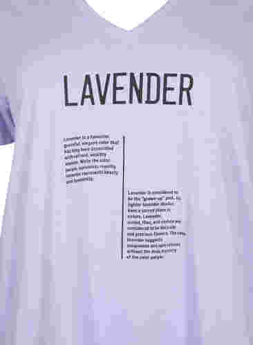 Bomulds t-shirt med v-hals og tekst, Lavender w. Text, Packshot image number 2