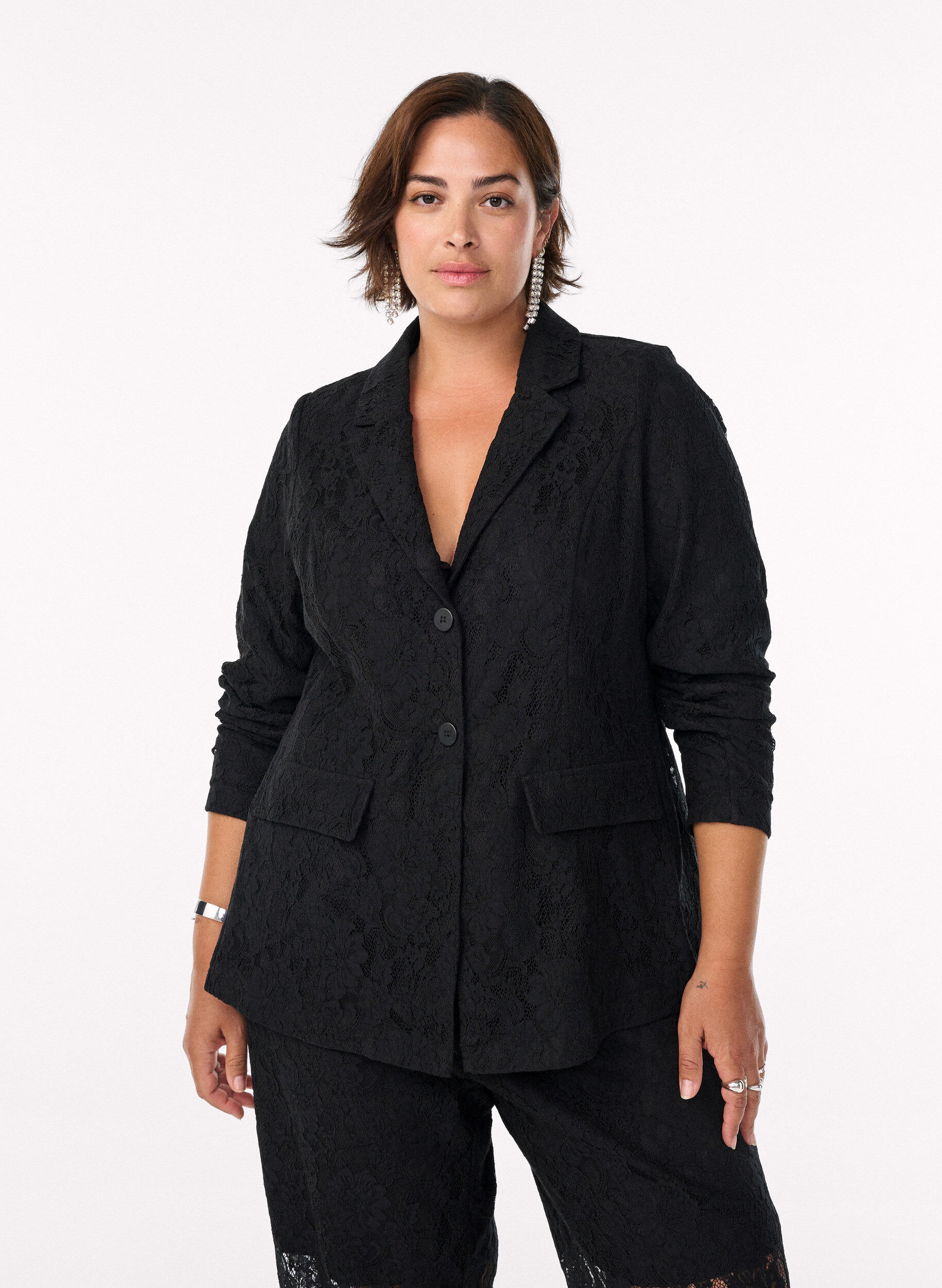 Zizzi Blazer i blonde med knaplukning, Sort, Model image number 0