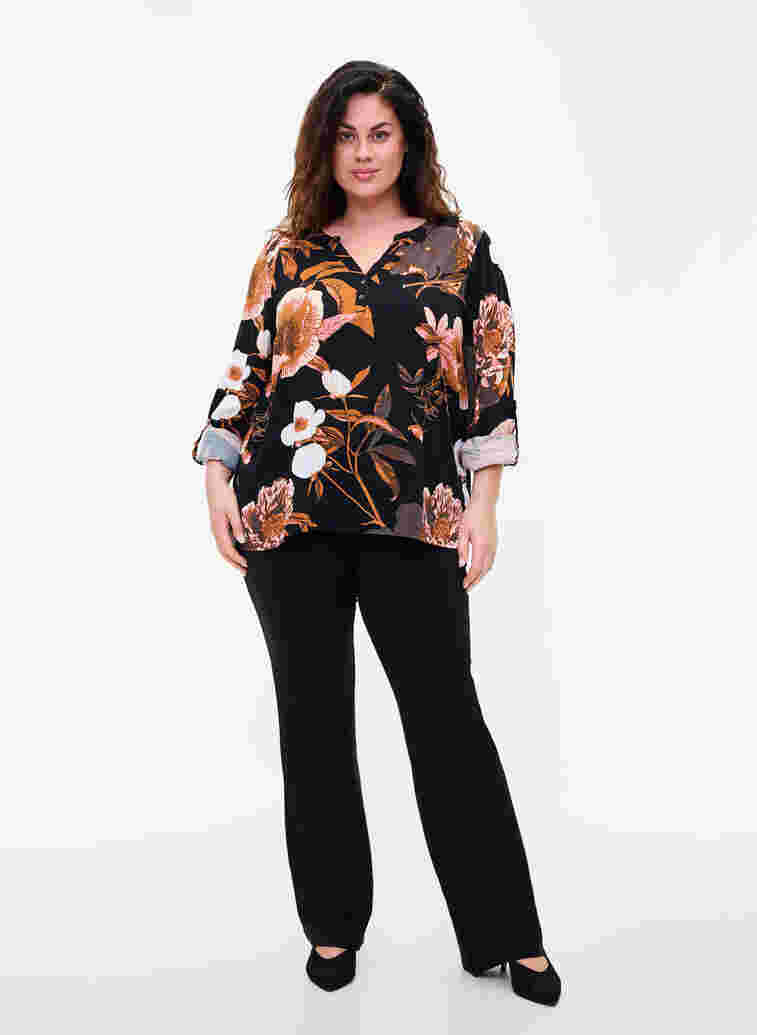 Bluse i viskose med blomsterprint, Black Flower AOP, Model image number 2
