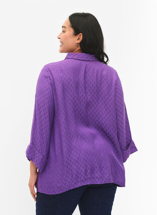 Skjorte i viskose med tone-i-tone mønster., Lavender Violet, Model image number 1
