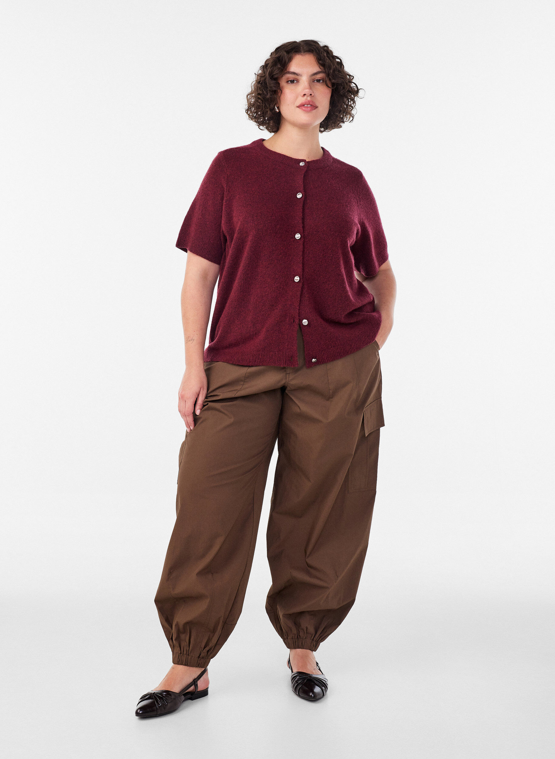 ZizziStrik cardigan med korte &aelig;rmer, R&oslash;d, Model image number 1