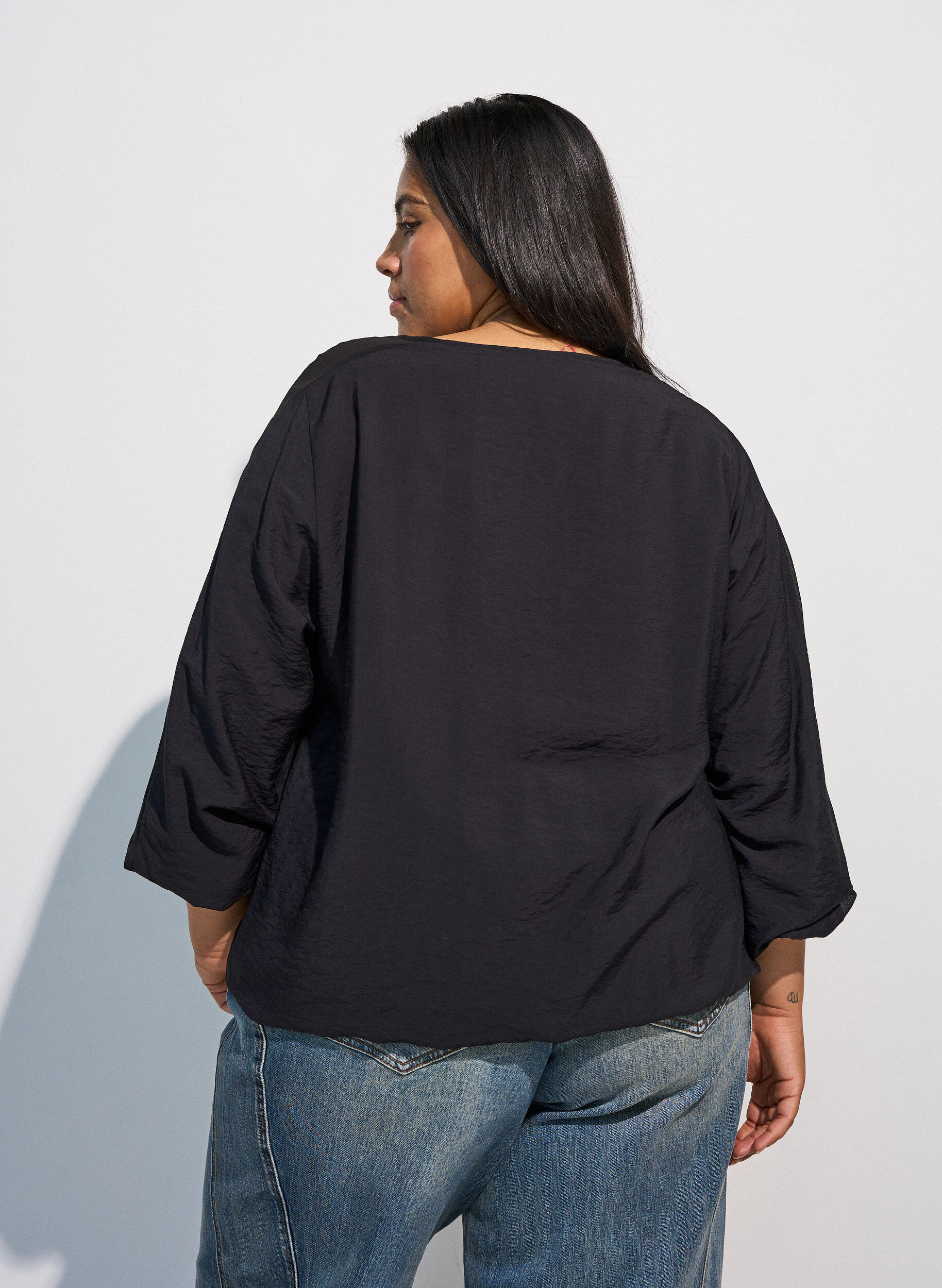ZizziBluse med balloneffekt og chiffondetaljer, Sort, Model image number 2