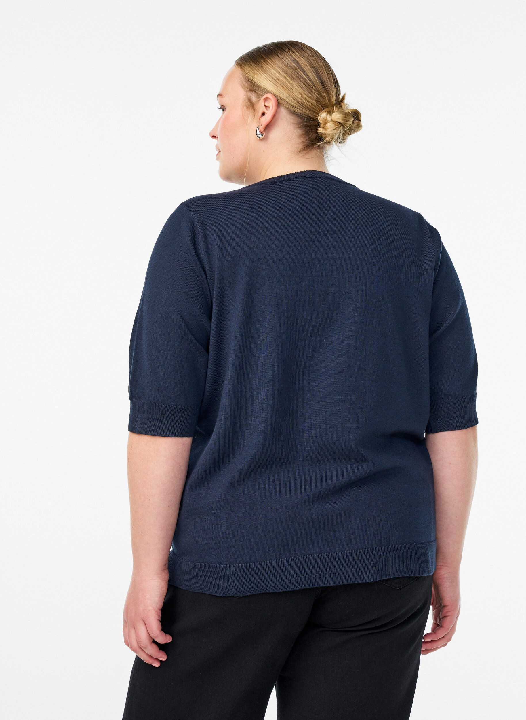 ZizziFinstrikket bluse med korte &aelig;rmer, Bl&aring;, Model image number 2