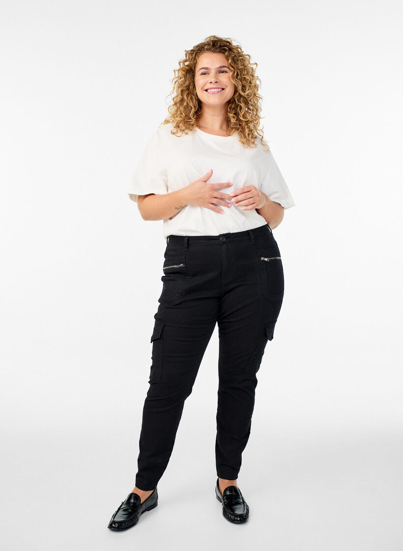 Slim fit bukser med cargolommer, Sort, Model image number 0