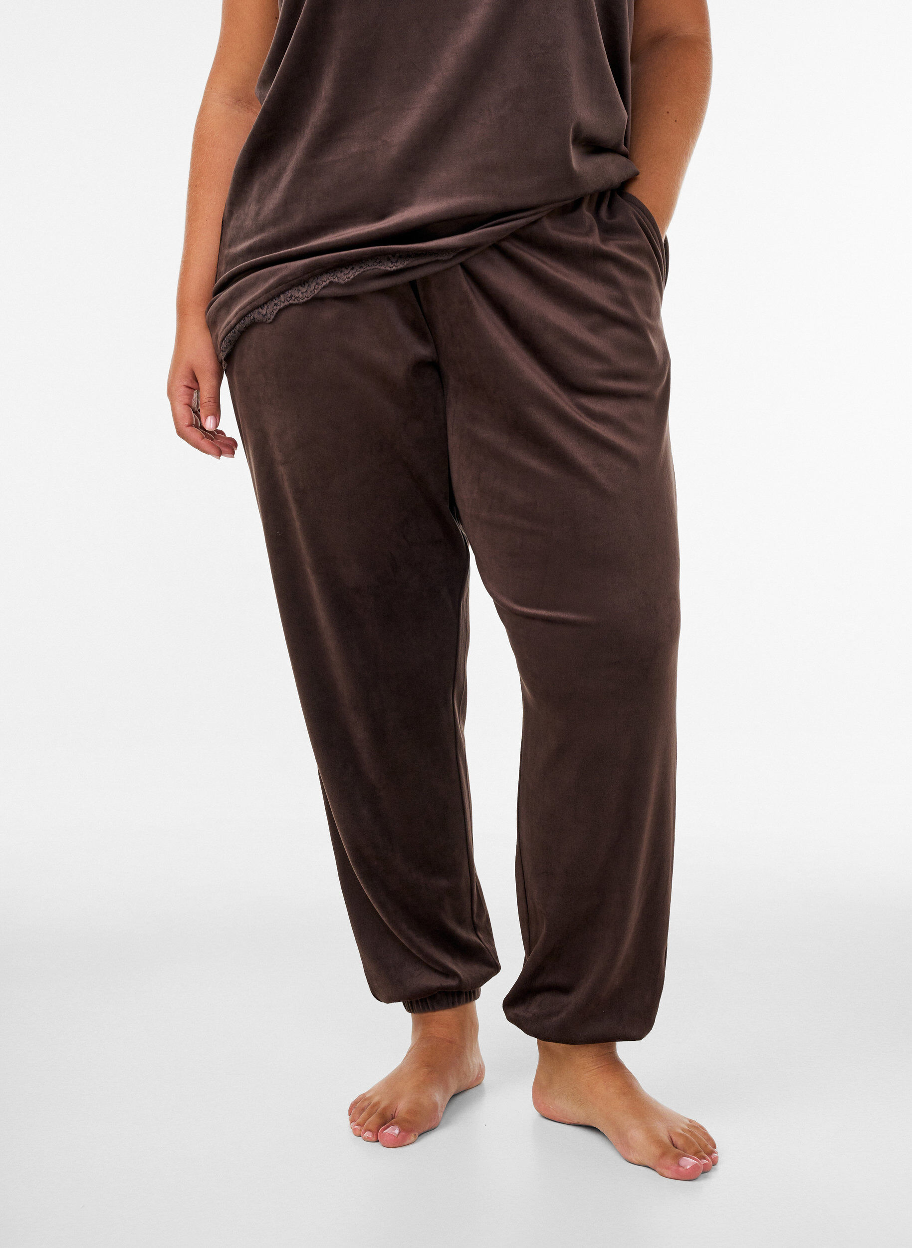 L&oslash;se bukser i velour, Brun, Model