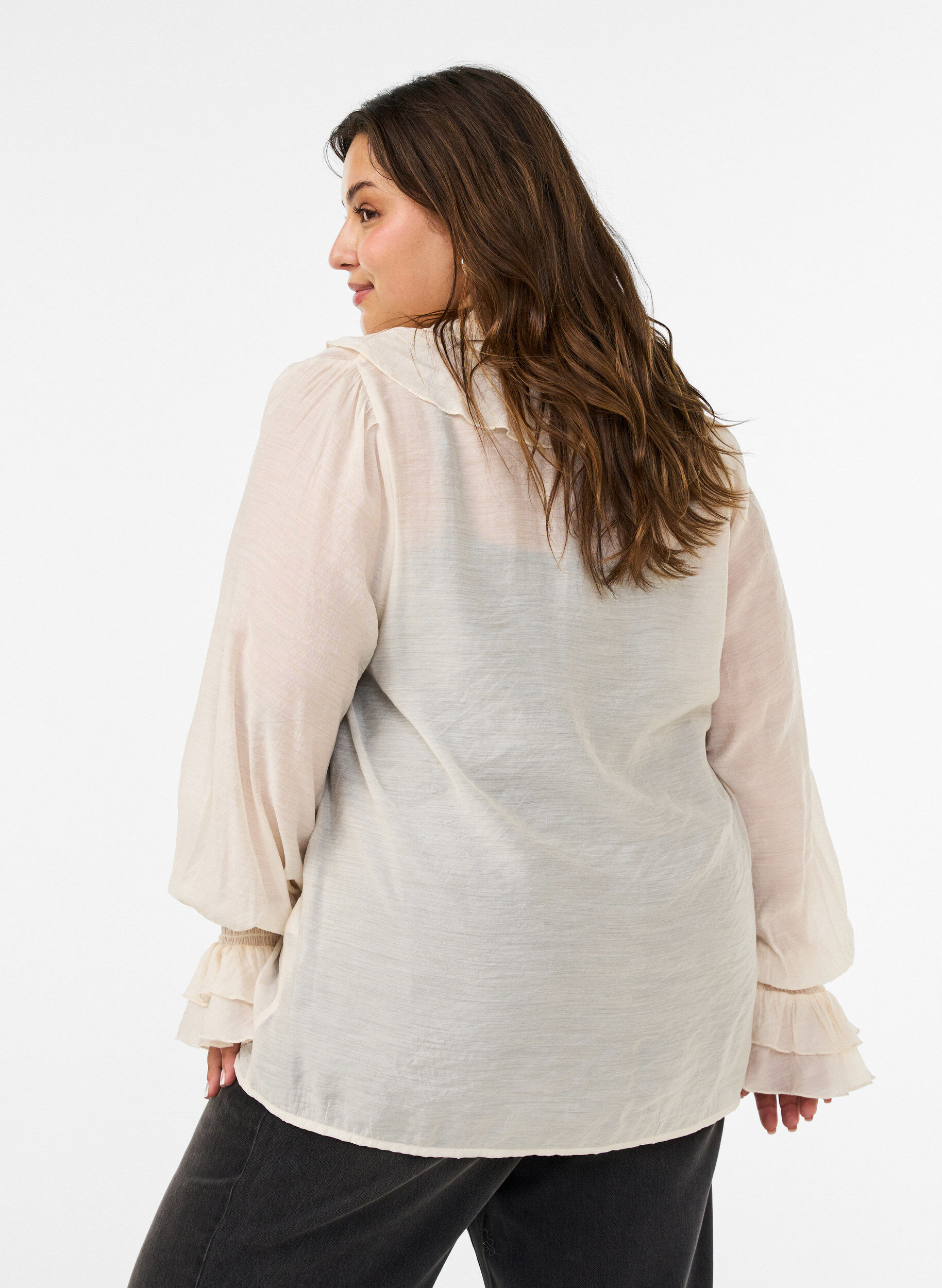 ZizziBluse i viskose med fl&aelig;ser og lange &aelig;rmer, Vanilla, Model image number 2