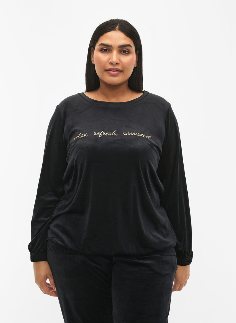 Bluse i velour med broderet tekst, Black, Model image number 0