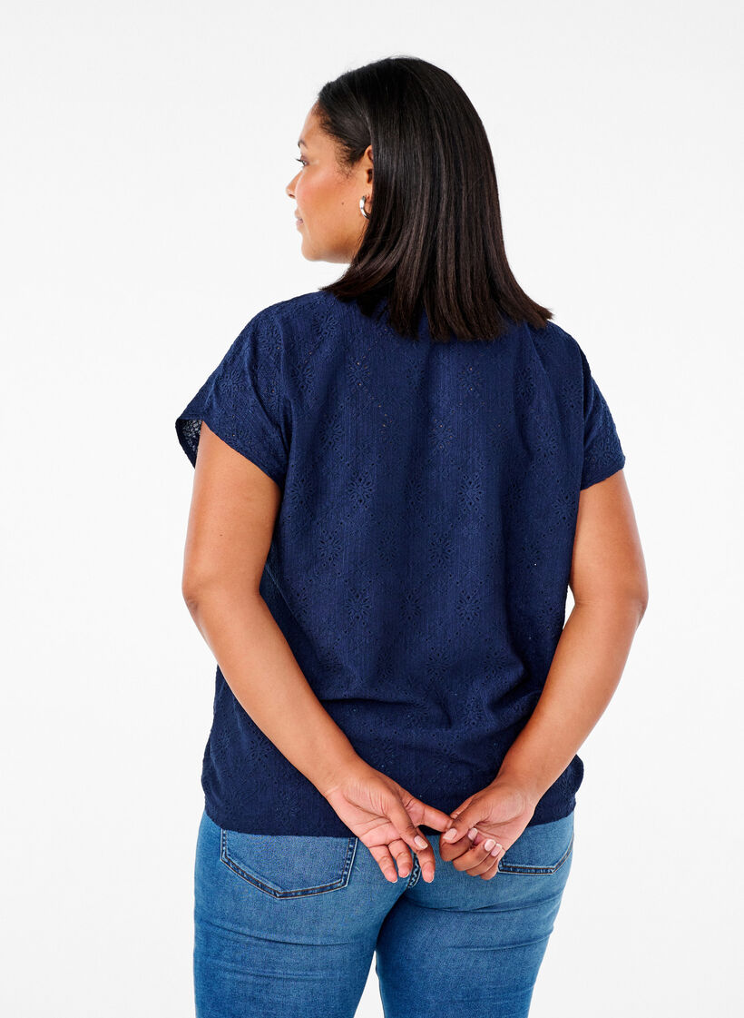 Bluse med korte ærmer og blomsterbroderi, Naval Academy, Model image number 1