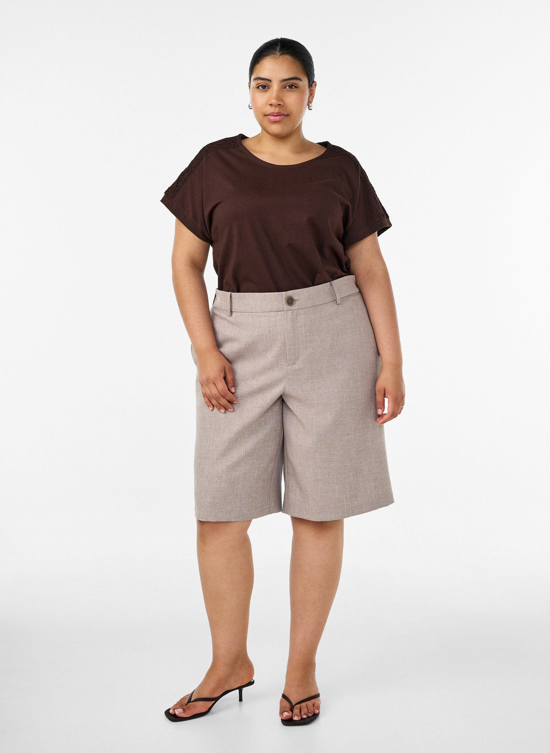 ZizziT-shirt i bomuld med crochetdetalje, Brun, Model image number 1