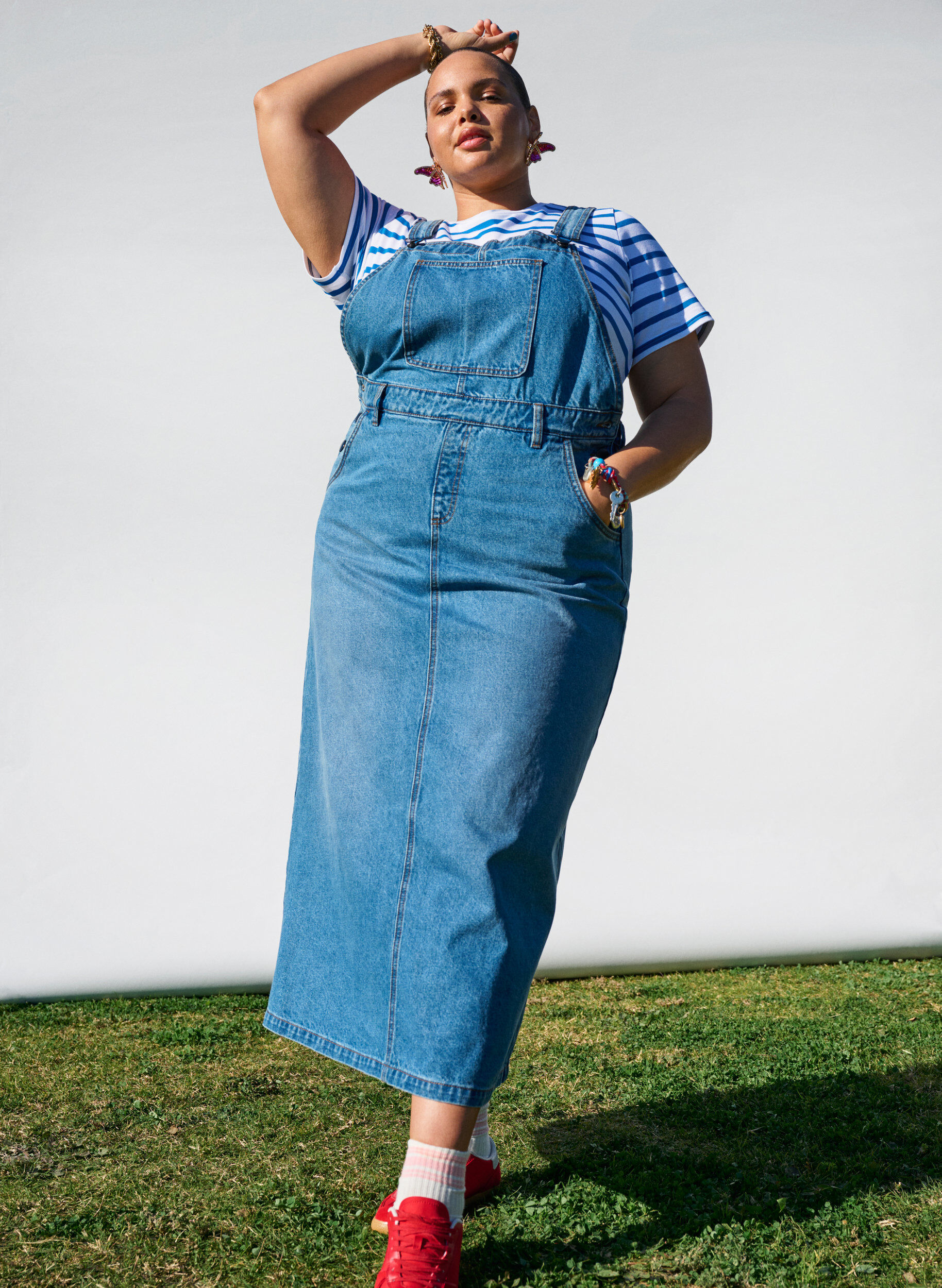 Midi denim overall-kjole