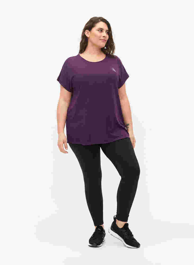 Kortærmet trænings t-shirt, Purple Pennant, Model image number 2