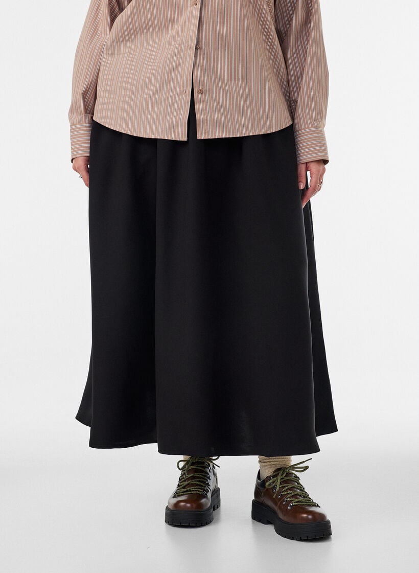 A-formet maxinederdel med lommer, Sort, Model image number 1