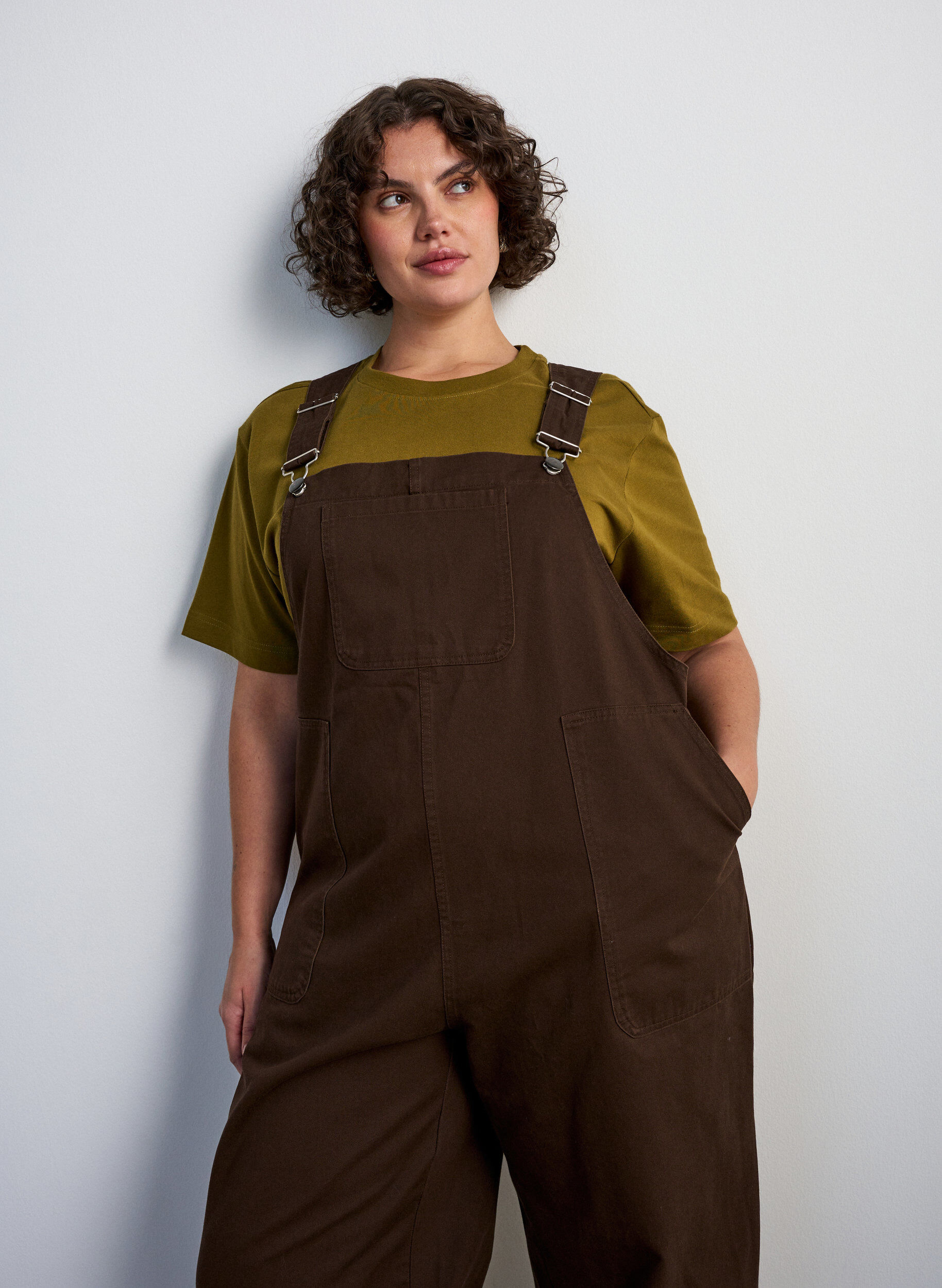 ZizziOveralls med balloneffekt og justerbare seler, Brun, Model image number 2
