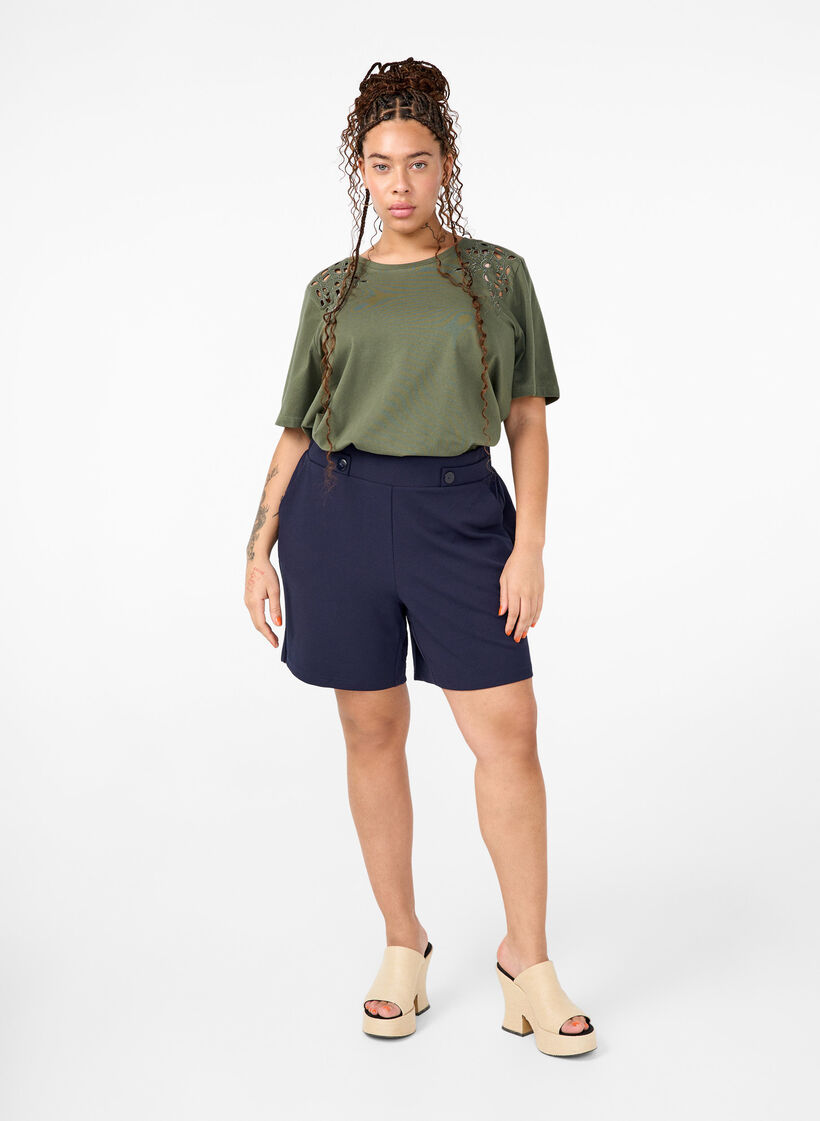 T-shirt i økologisk bomuld med broderidetaljer, Thyme, Model image number 2