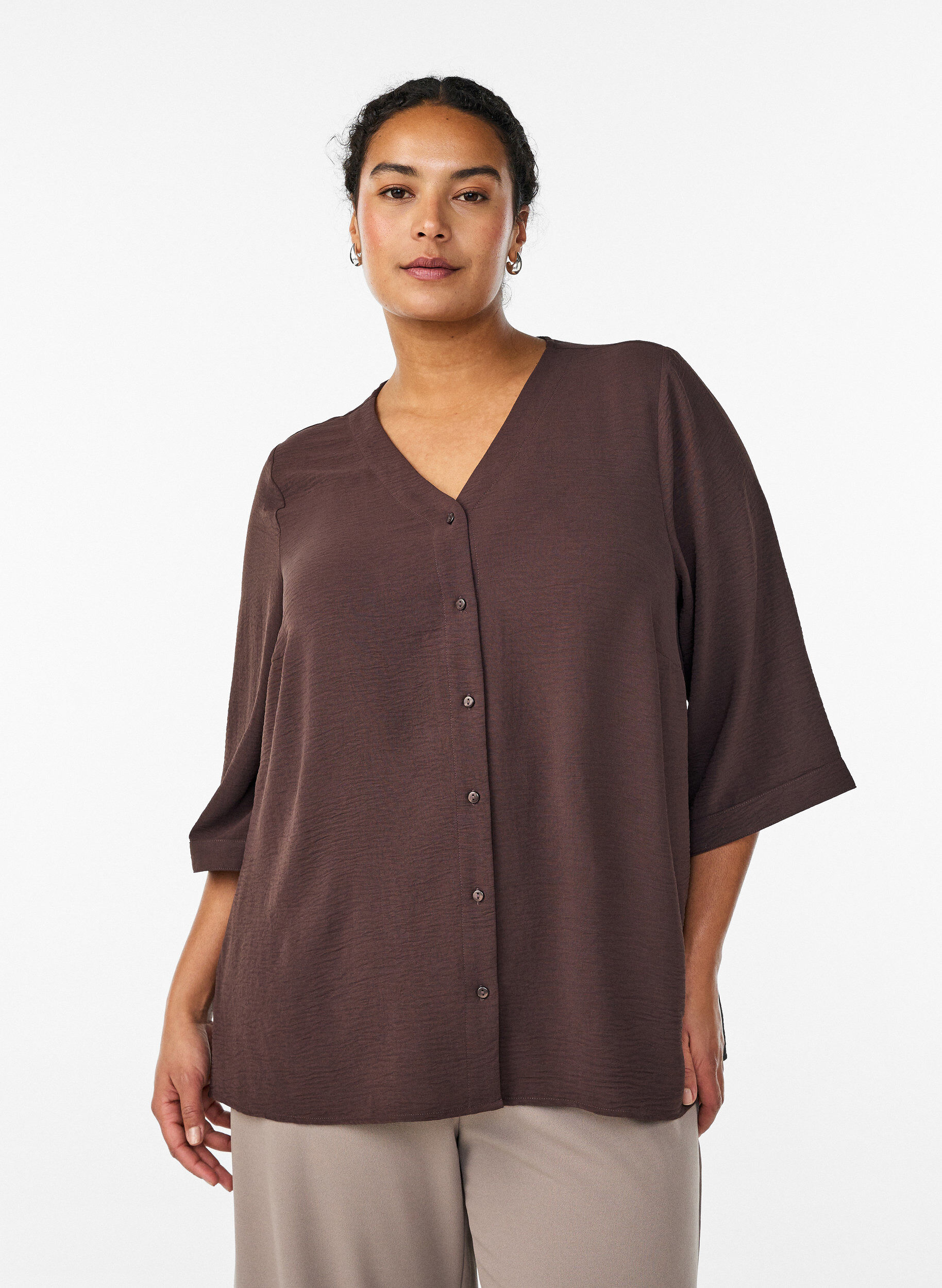 ZizziSkjortebluse med V-udsk&aelig;ring og 3/4-&aelig;rmer, Brun, Model image number 0