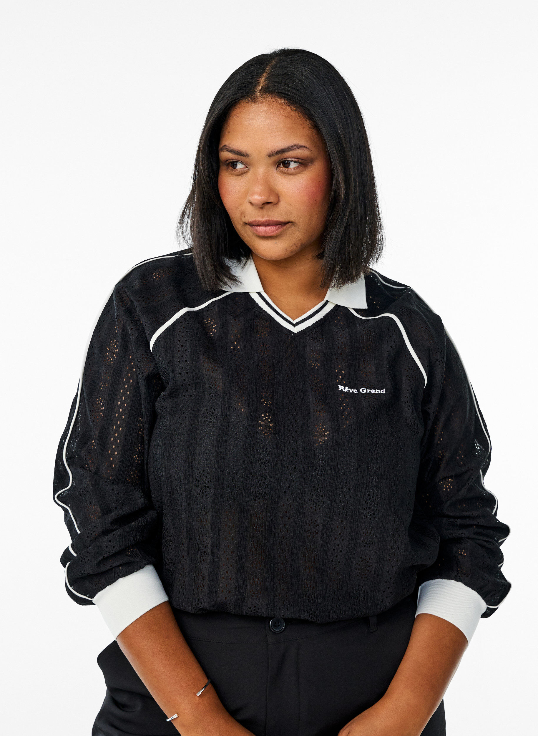 Bluse i strukturm&oslash;nstret jersey med kontrastdetaljer, Sort, Model