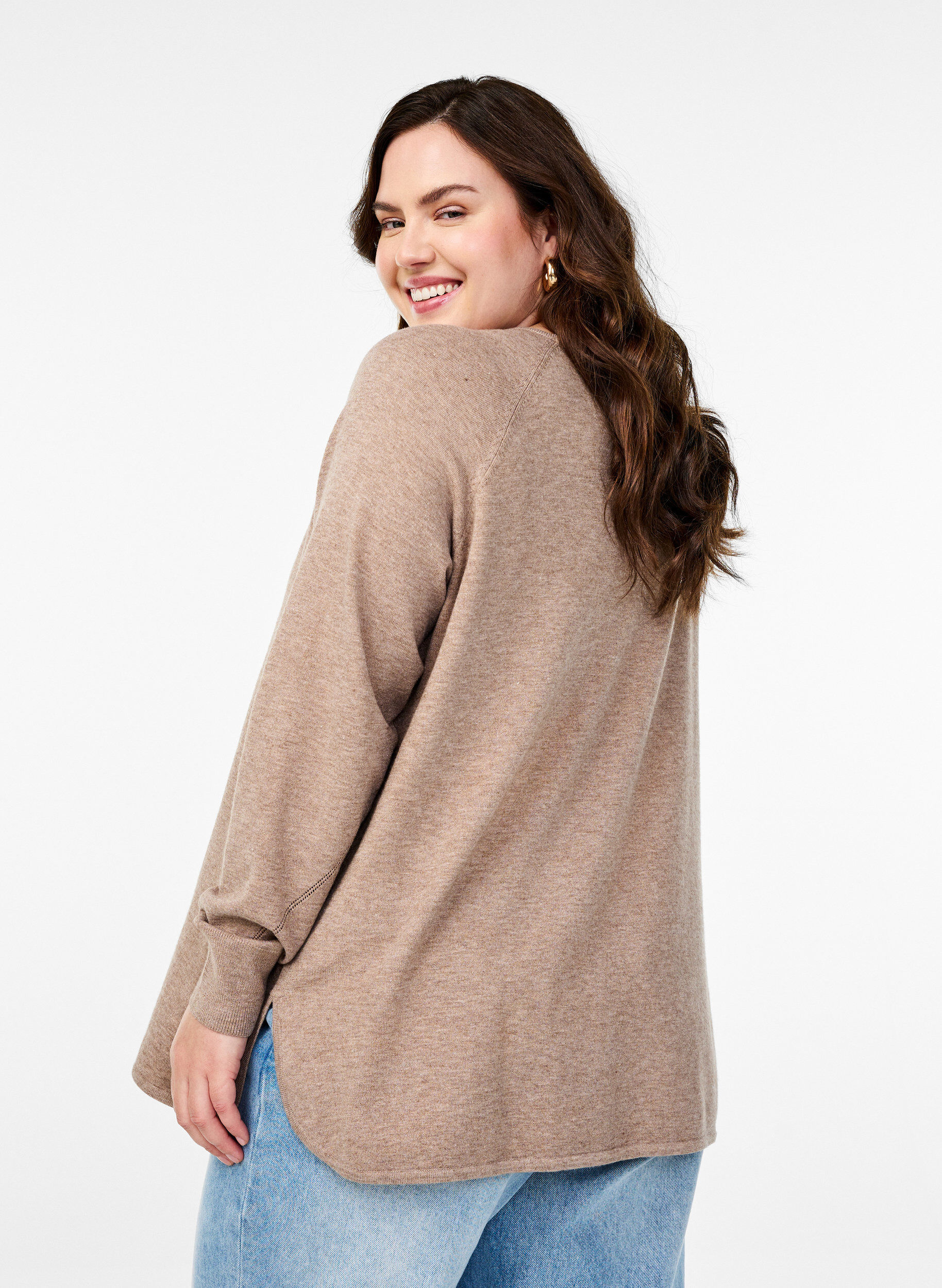 Zizzi Strikbluse med rund hals og strikket m&oslash;nster, Brun, Model image number 2
