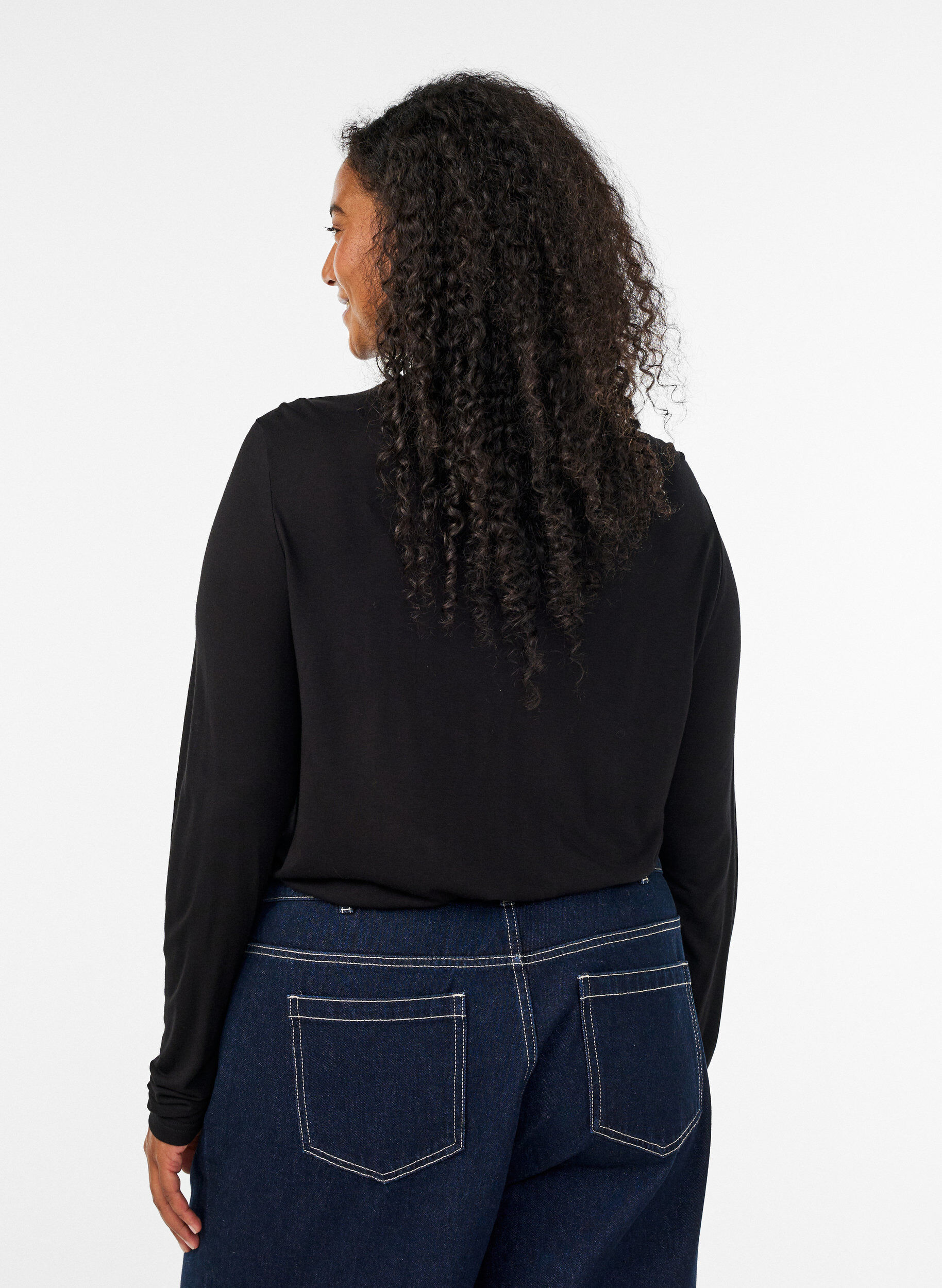 ZizziBluse i viskosejersey med halvh&oslash;j hals, Sort, Model image number 2