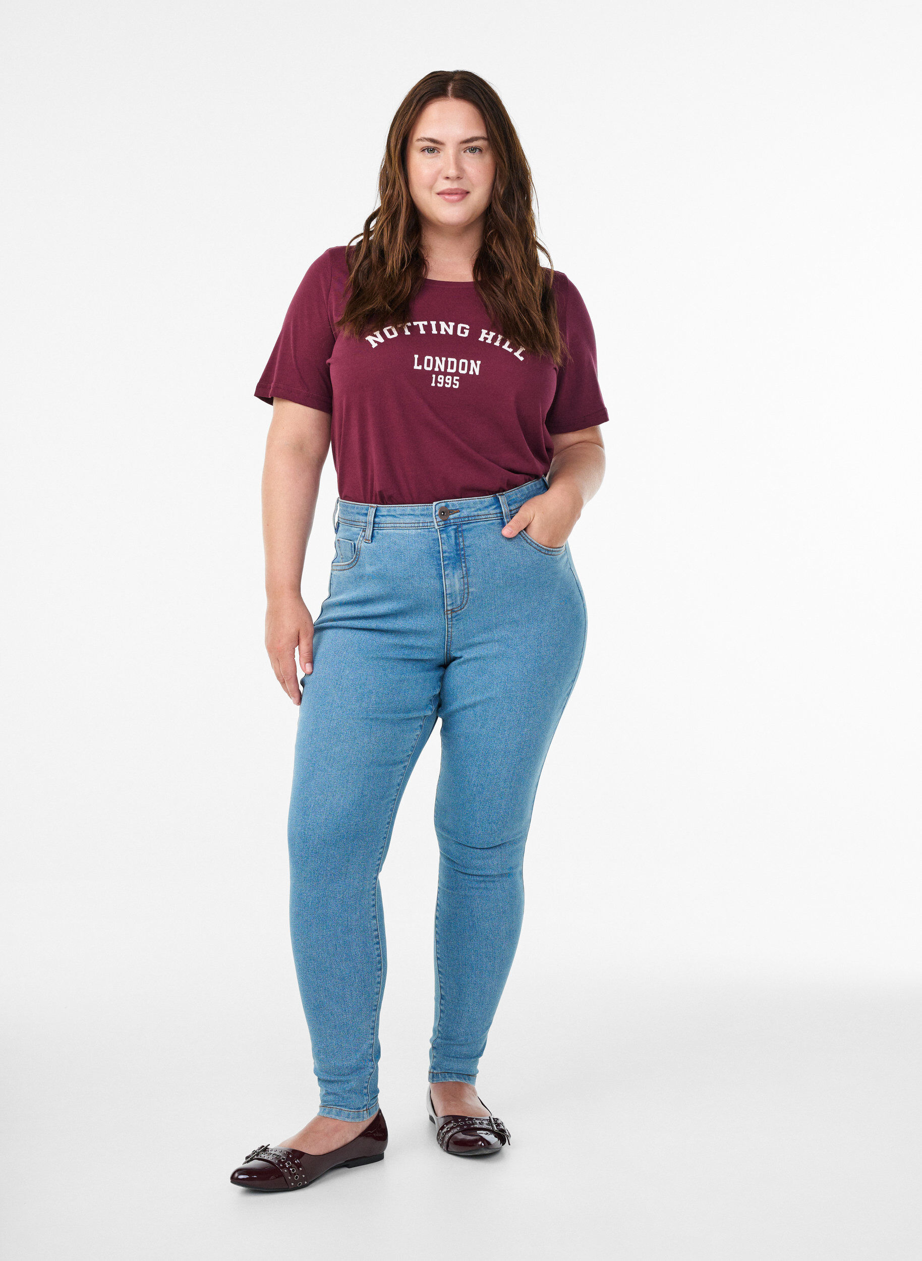 ZizziT-shirt med motiv, R&oslash;d, Model image number 1
