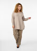 Lang strikbluse med knapdetalje i siden, Simply Taupe Mel., Model image number 3