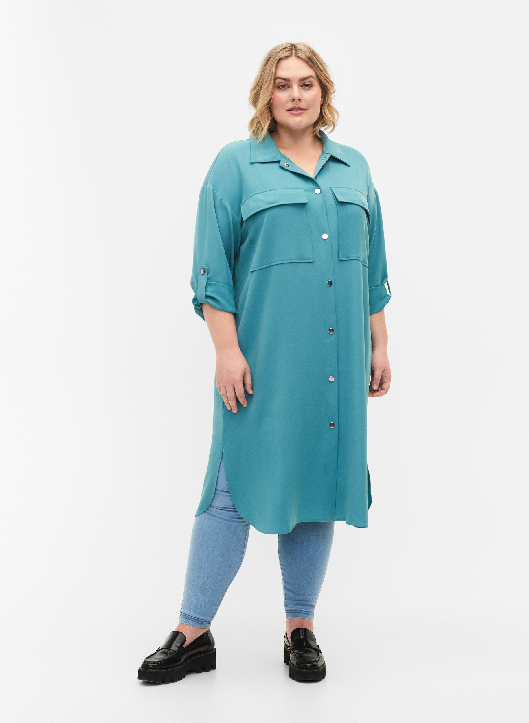 Zizzi Lang skjortejakke med knaplukning, Brittany Blue, Model image number 2