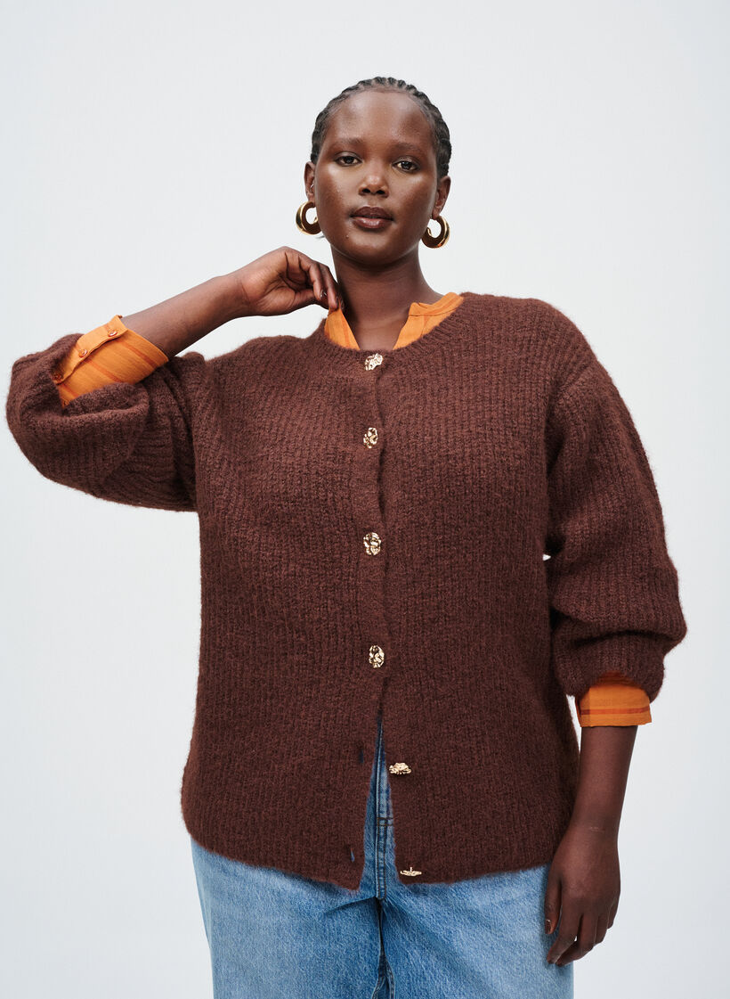 Strik med guldknapper, , Model