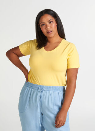 Basis t-shirt, Lemon Drop, Model image number 0