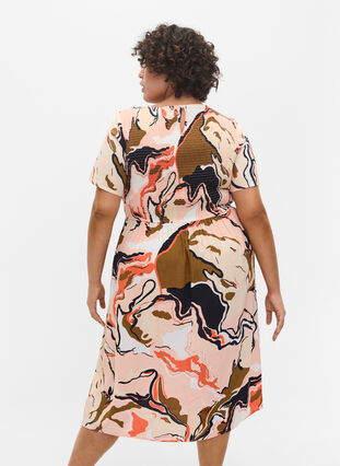 Printet viskose kjole med smock, Abstract AOP, Model image number 1