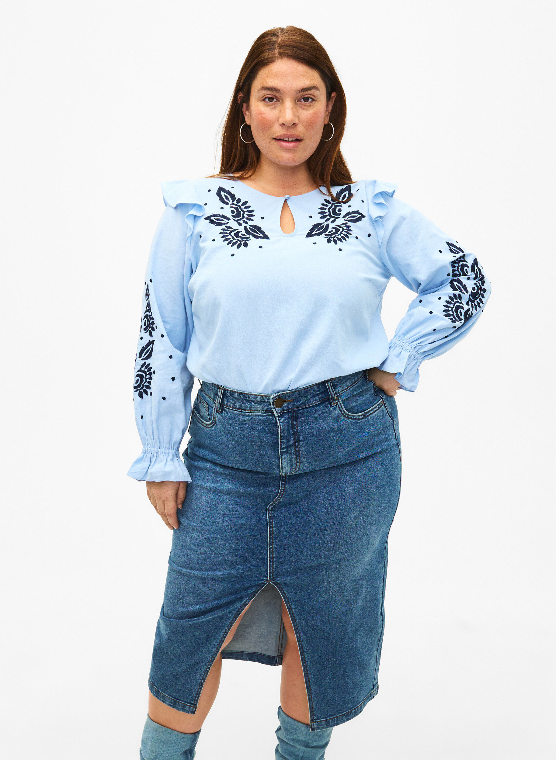 Zizzi Denim nederdel med slids foran, Blue denim, Model image number 0