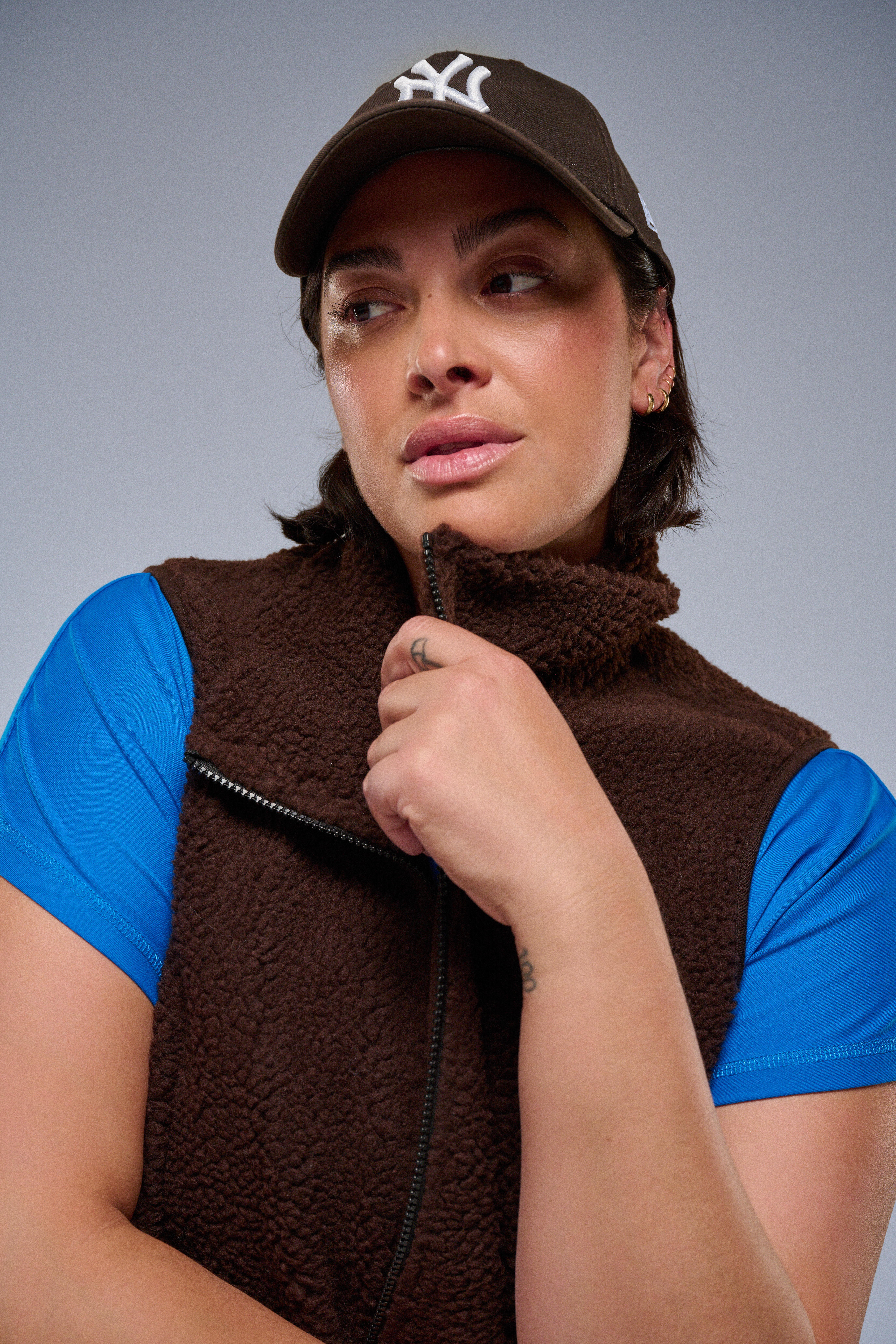 Zizzi Brun vest med lynl&aring;s, , Model